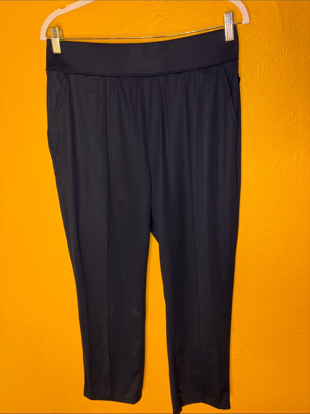 HALARA Navy Stretch Pull-On Pants front pockets and pleat Large Regular